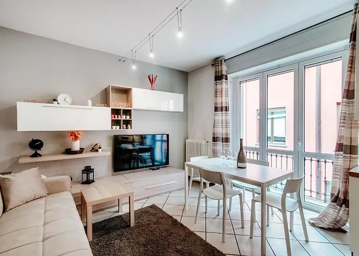 Apartment Rovelli House Lake